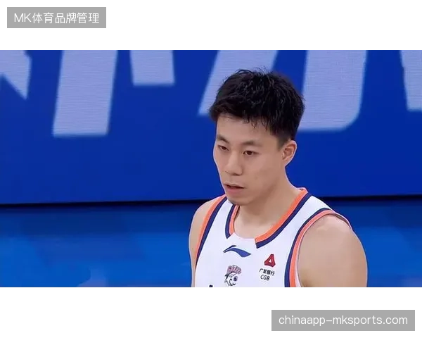 上海队通过休赛期引入强援张镇麟与古德温，极大提升了球队的即战力